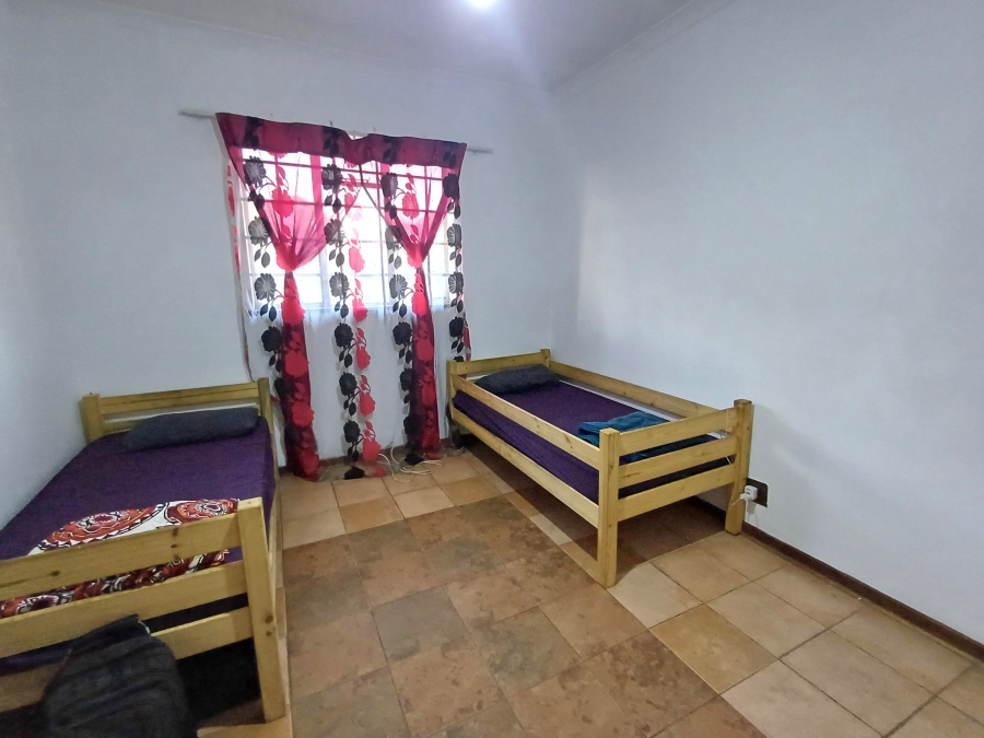 2 Bedroom Property for Sale in Uitenhage Central Eastern Cape